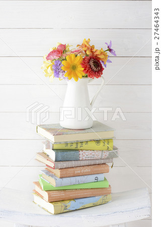 読書　本　書籍　花 27464343