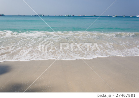 sandy beaches and crystal clear waters sandy beaches and crystal clear waters 27467981