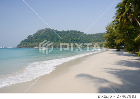 Untouched tropical beach in Thailand 27467983