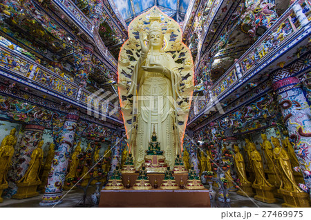 VIETNAM - FEBRUARY 2016 - Inside Buddhist temple 27469975