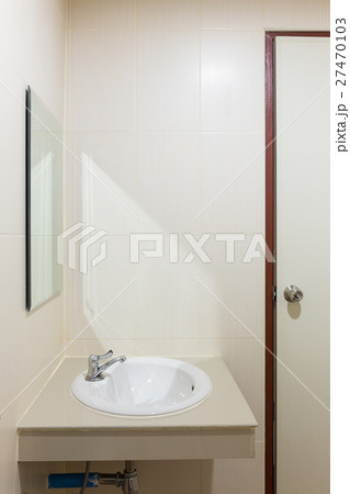 Bathroom and accessories 27470103
