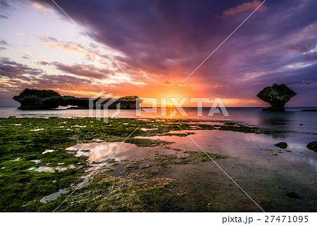 沖縄にて夕日 27471095