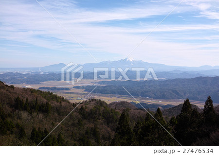 京羅木山から見た冬の大山 27476534