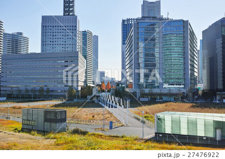 みなとみらい歩道橋からグランモール公園方向の風景 27476922