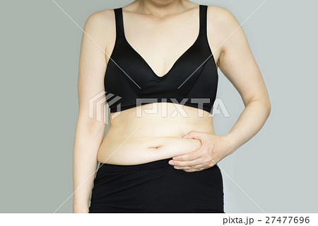 中高年女性のぽっちゃりおなか 中高年女性のぽっちゃりおなか 27477696