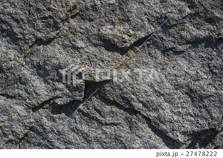 荒い岩肌 荒い岩肌 27478222