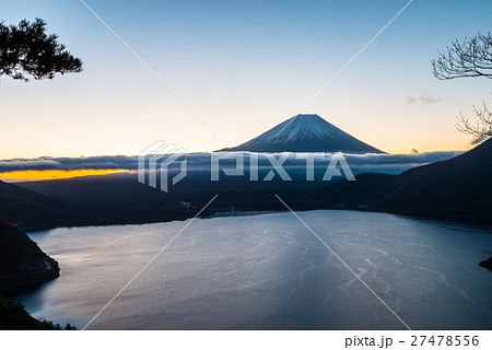 富士山 朝焼け 千円札の富士山 （本栖湖 中之倉峠） 2016年12月撮影 27478556