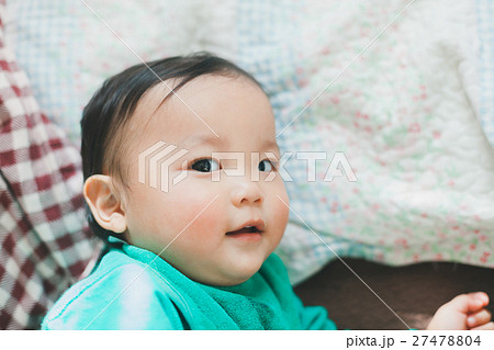 1 year old 1 year old 27478804