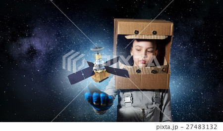 She wants to become astronaut 27483132