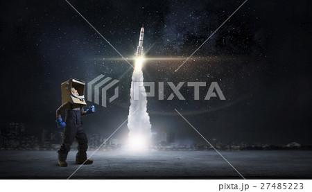 He want to become astronaut 27485223