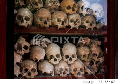 シェムリアップのキリング・フィールドと呼ばれるワット・トゥメイ シェムリアップのキリング・フィールドと呼ばれるワット・トゥメイ 27485487