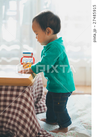1 year old 27485915