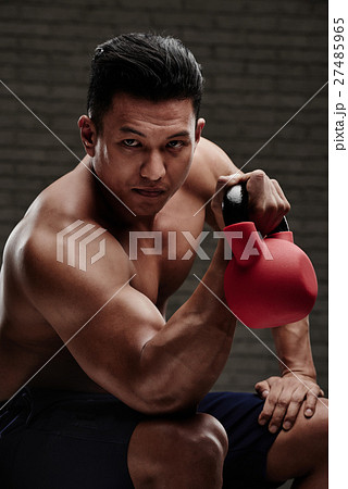 Weightlifting 27485965