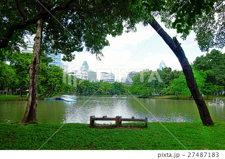 Lake view of Lumpini Park in the Thai capital 27487183