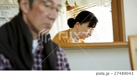 仲の良い夫婦 暮らし 仲の良い夫婦 暮らし 27489043