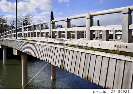 浅野川に架かる「中の橋」(金沢市) 浅野川に架かる「中の橋」(金沢市) 27489921