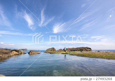 水遊び 海沿い 海浜 27493268