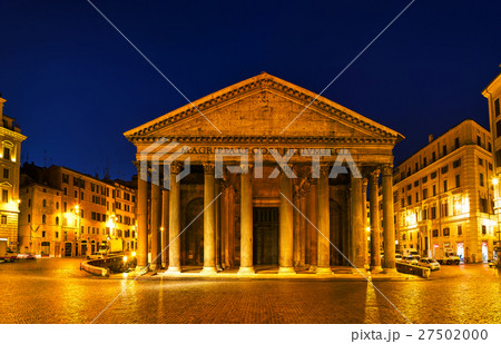 Pantheon at the Piazza della Rotonda 27502000