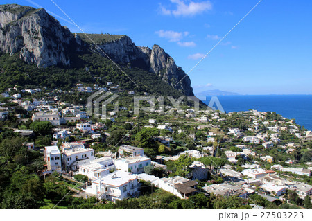 ケーブルカーから見たカプリ港 27503223