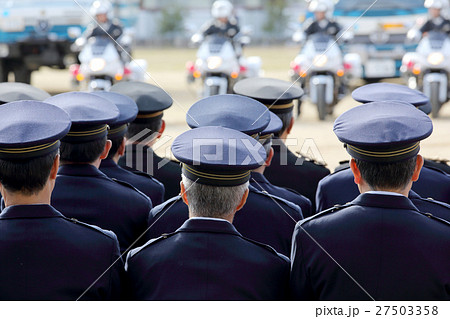 警察官　白バイ 27503358
