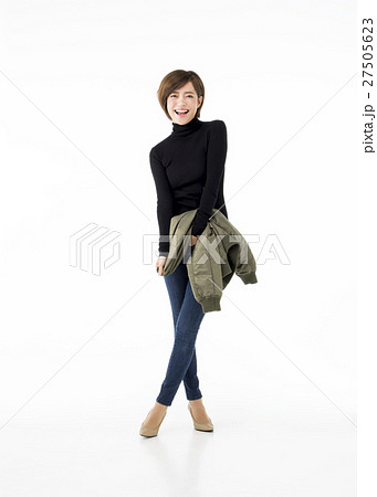 20代の日本人女性 27505623