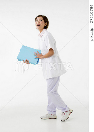 20代のナース 27510794