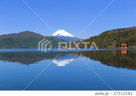神奈川_箱根芦ノ湖と富士山 27512581