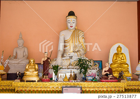 ミャンマー・タイ国境の町の寺院　ミャンマー・タチレク 27513877