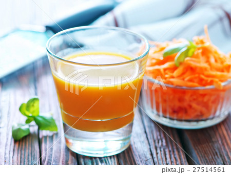 carrot juice 27514561