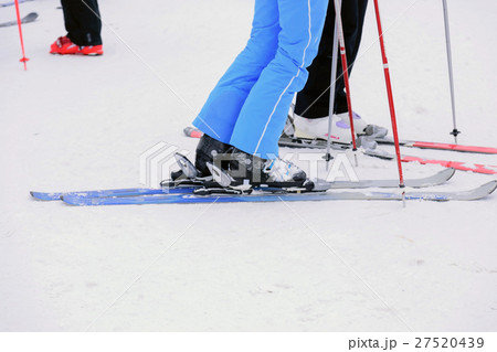 foot of the skier 27520439