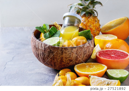 Variety of citrus fruits 27521892