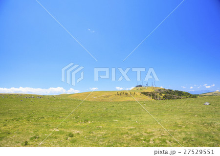 初夏の美ヶ原と電波塔 長野県 松本市 初夏の美ヶ原と電波塔 長野県 松本市 27529551