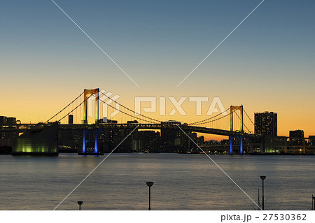 富士見橋からの夕景とレインボーブリッジ 富士見橋からの夕景とレインボーブリッジ 27530362
