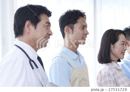 医療 病院 介護 医者 介護師 ナース イメージシーン 医療 病院 介護 医者 介護師 ナース イメージシーン 27531729