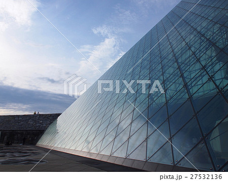 モエレ沼公園のガラスのピラミッド モエレ沼公園のガラスのピラミッド 27532136