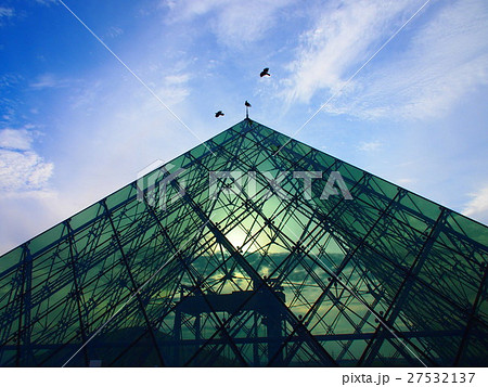 ガラスのピラミッド「ひだまり」 27532137