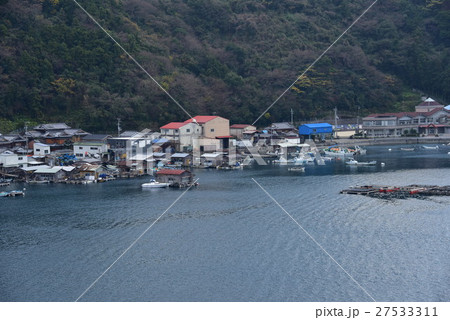 由良漁港の小さな漁村 由良漁港の小さな漁村 27533311