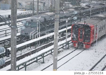 雪と列車 27535154