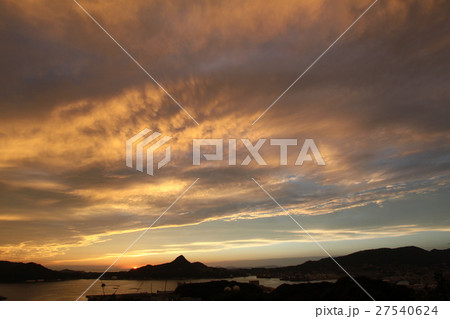 秋の夕暮れに染まる雲10 秋の夕暮れに染まる雲10 27540624