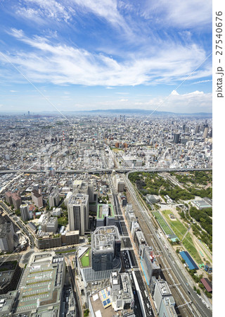 日本一高いビル60階天上回廊あべのハルカス300展望台からの眺め大阪観光名所スポット大阪平野一望西側 27540676