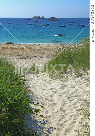 Beach in Brittany, France Beach in Brittany, France 27540852