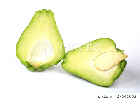 Chayote (Sechium edule) isolated Chayote (Sechium edule) isolated 27541002
