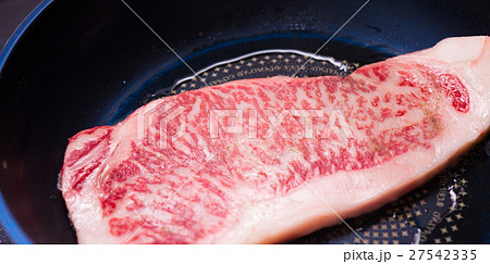 ロースステーキ 27542335
