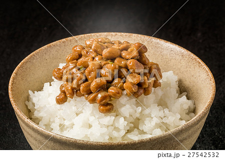 藁入り納豆とご飯Natto(Fermented food of the soybean) 藁入り納豆とご飯Natto(Fermented food of the soybean) 27542532