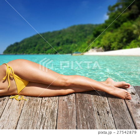 Woman at beach 27542879