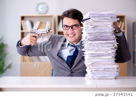 Businessman struggling to meet challenging Businessman struggling to meet challenging 27543541