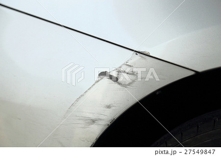 車の擦り傷 車の擦り傷 27549847