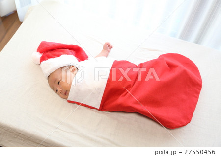 赤ちゃんのクリスマスイメージ 27550456
