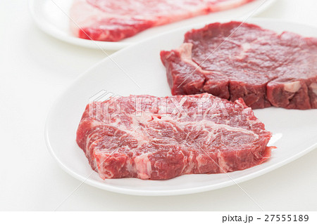 牛肉イメージ　みすじ　ヒレ　リブロース 27555189