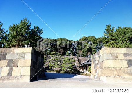 冬の皇居東御苑（1月）東京都千代田区 27555280